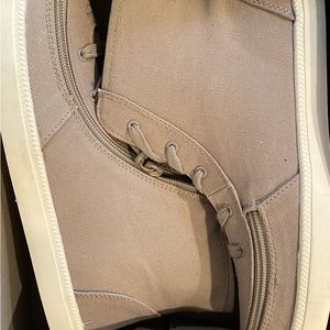 Billy’s Brand New Women’s Size 7 Zip Up Sneakers